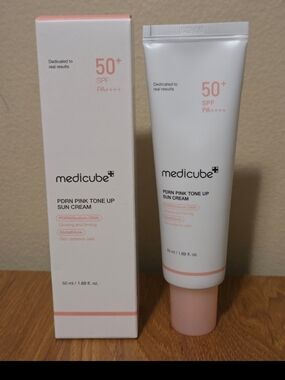 Medicube PDRN Pink Tone Up Sun Cream SPF50+ - NEW IN BOX